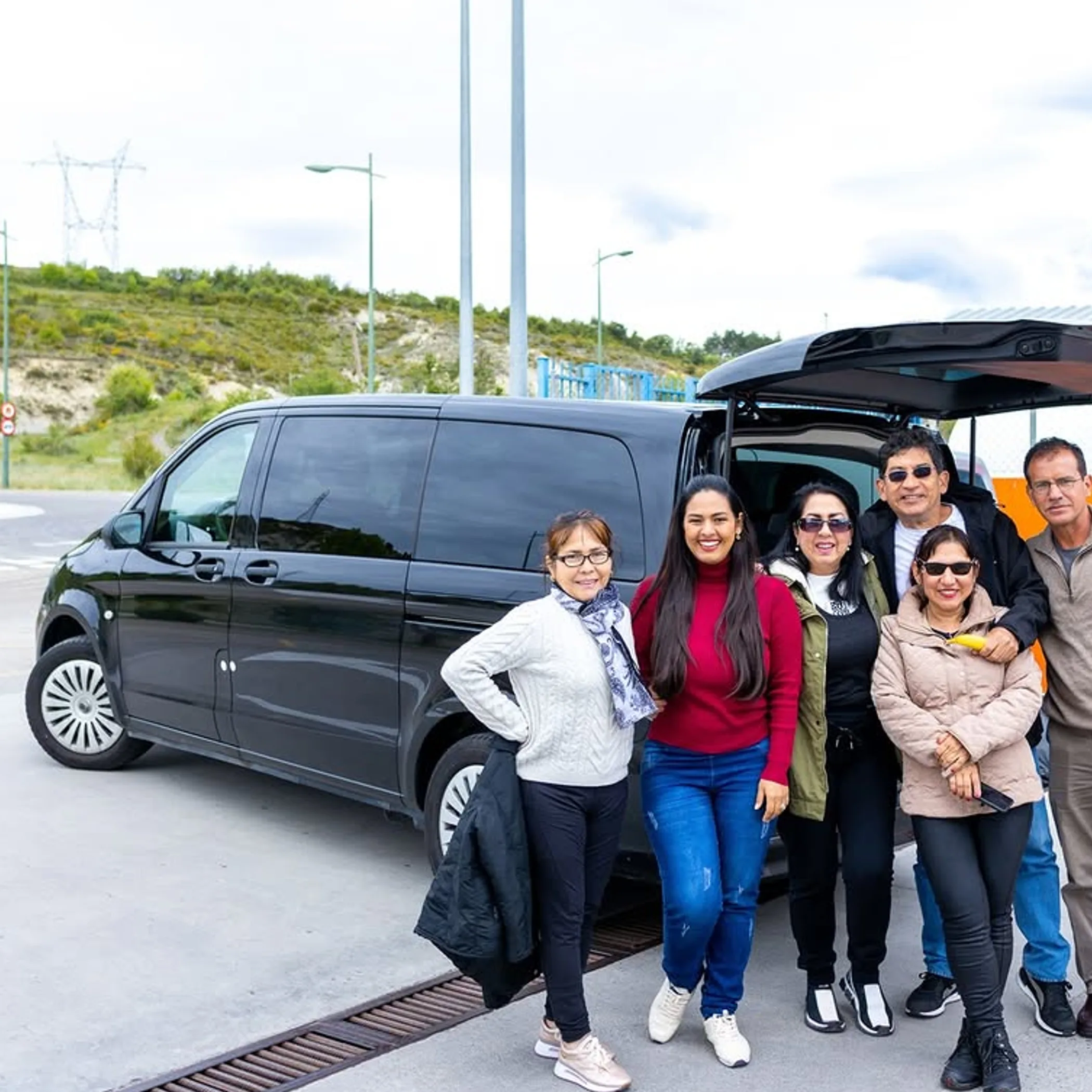 travelers at great ocean road