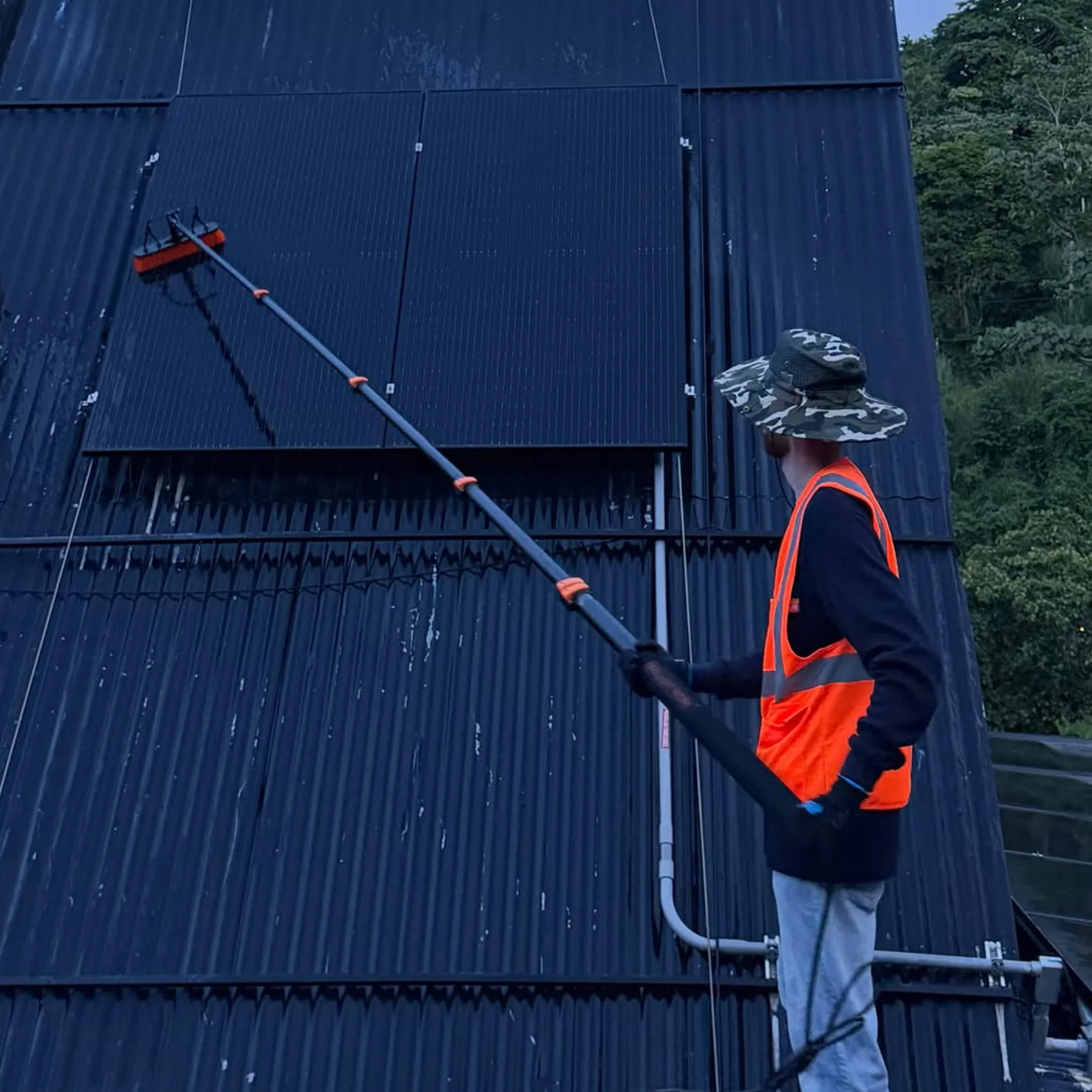 professional solar panel servicing